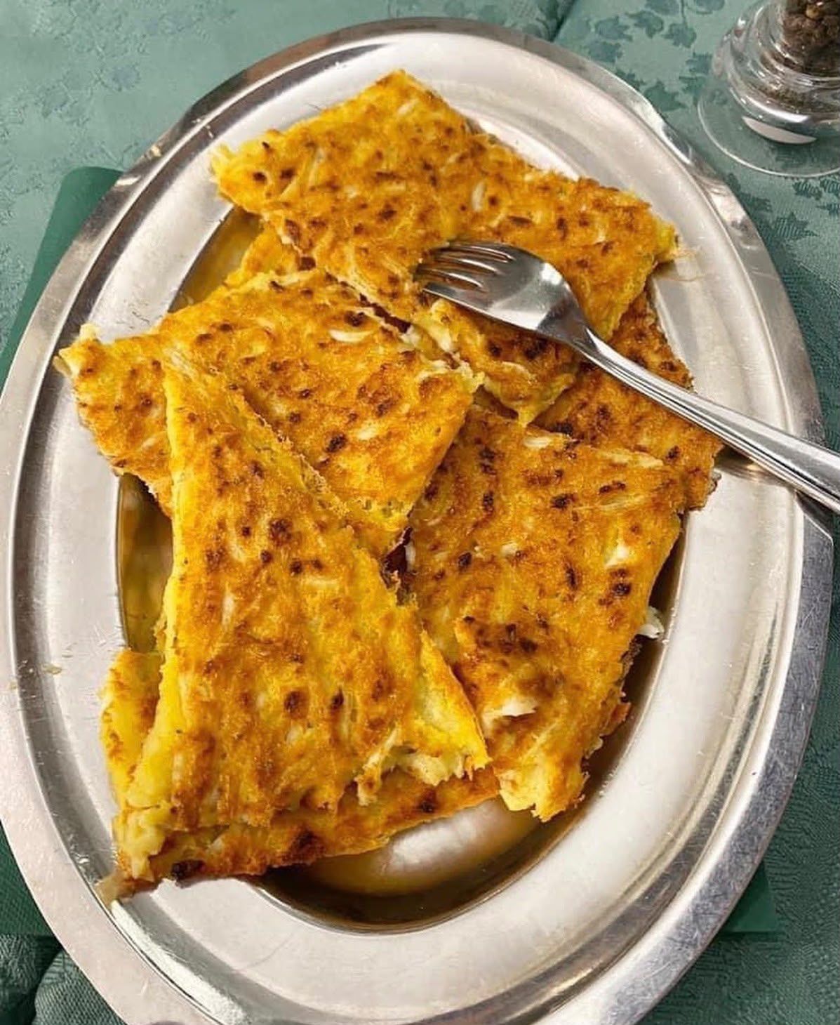 Farinata nel piatto d'argento